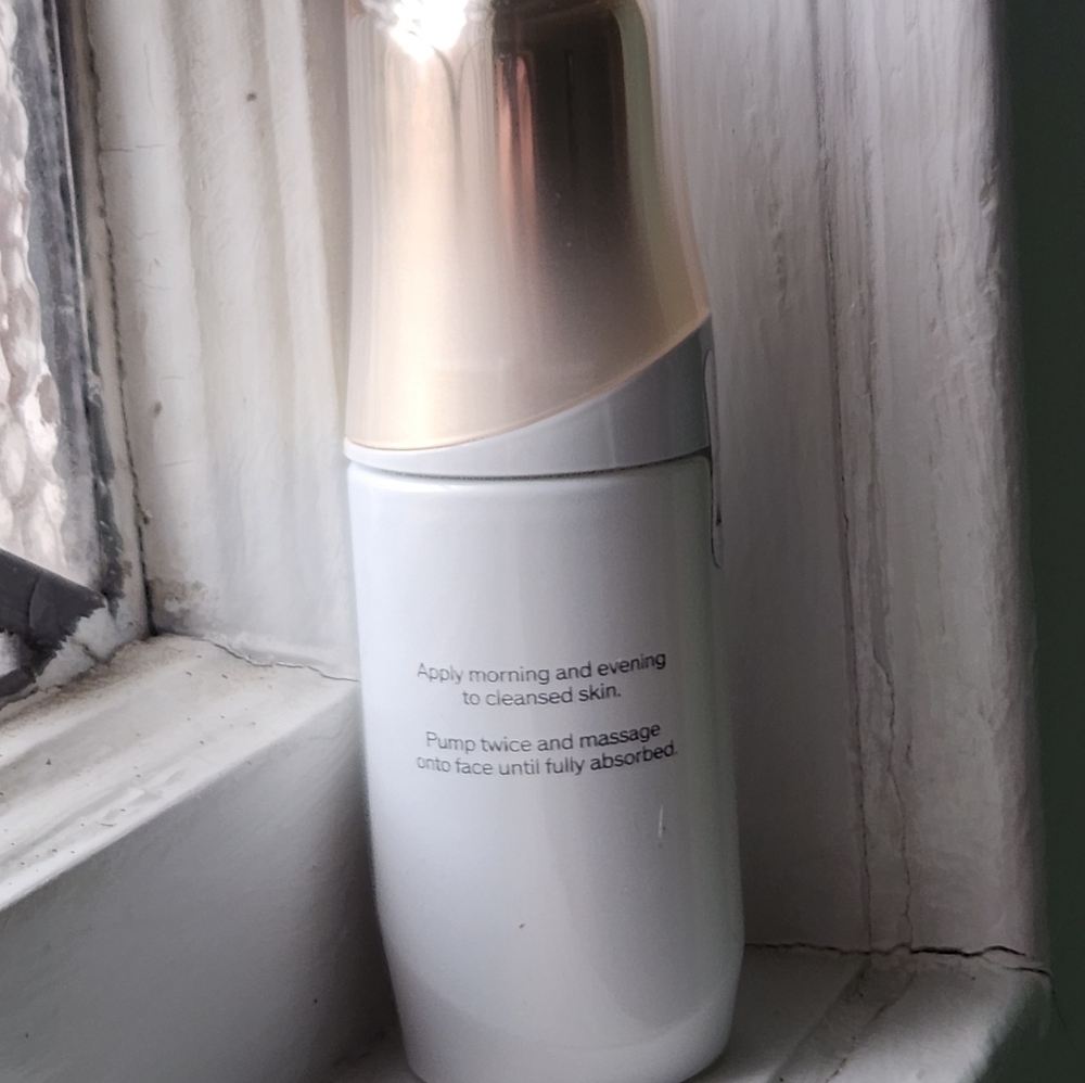 NIB SHISEIDO BENEFIANCE DARK SPOT AND WRINKLE SMOOTHING SERUM - Picture 13 of 14